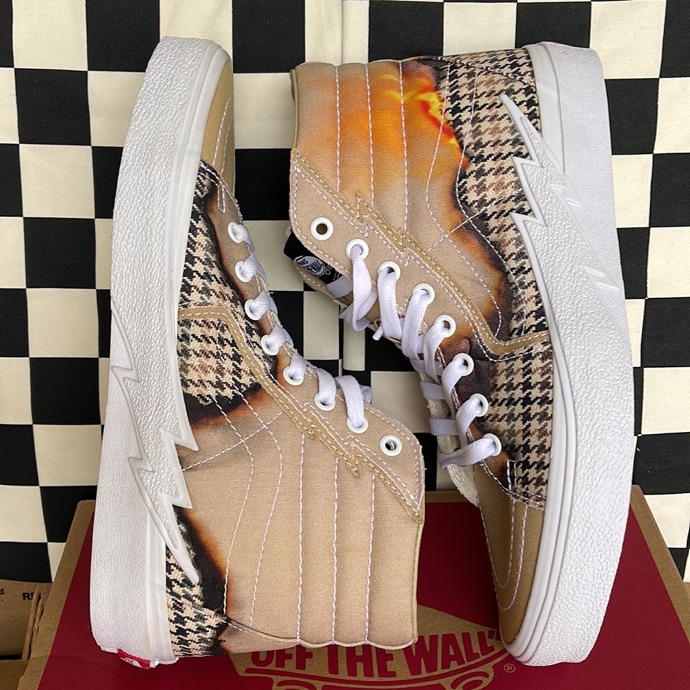 Vans Sk8-Hi Bolt Big Reveal Taos Taupe WMNS sneakers - Picture 12 of 16